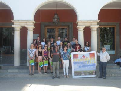 La alcaldesa de Priego recibe a estudiantes canadienses del programa Andalousie 2014 1