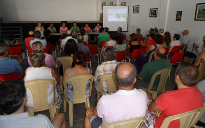 Presentan a los vecinos el proyecto de mejora de la carretera que une las aldeas de Esparragal y Zagrilla